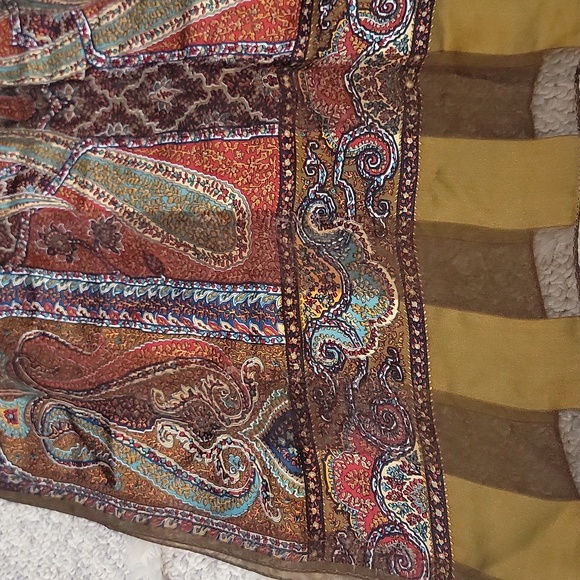 Authentic YSL sheer silk scarf - Picture 4 of 8